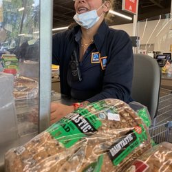 ALDI - Not wearing mask 12/26/21