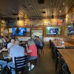 Lee's Landing Dock Bar