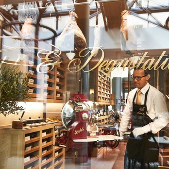 Brasserie Le Grand - Vinothek - International Near Me - Leipzig, SN