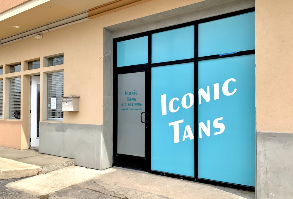 Iconic Tans Logo