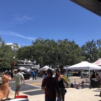 Hyde Park Village - Farmers Market Sundays - Shopping Centers Near Me - Tampa, Florida Hyde Park Village - Farmers Market Sundays - Shopping Centers Near Me - Tampa, Florida