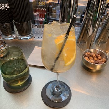 Z Bar - SB Spritz - spirit free drink - Lounges Near Me - Chicago, Illinois