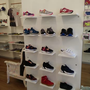 Sneak Up - Shoe Stores Near Me - Haarlem, New Hampshire