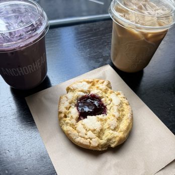 Anchorhead Coffee - CenturyLink Plaza - Hey bae latte and marionberry scone - Coffee & Tea Near Me - Seattle, Washington