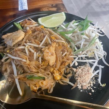 Boun Thai Kitchen - Pad Thai - Salad Near Me - Paradise, Nevada Boun Thai Kitchen - Pad Thai - Salad Near Me - Paradise, Nevada