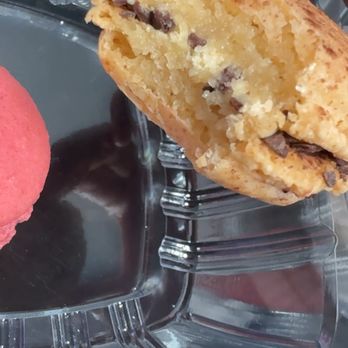 Le Macaron French Pastries - Wet/underbaked tiramisu macaron - Macarons Near Me - Long Beach, California