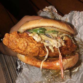 Desi Vibes - Spicy chicken sandwich - Food Trucks Near Me - Spring, Texas
