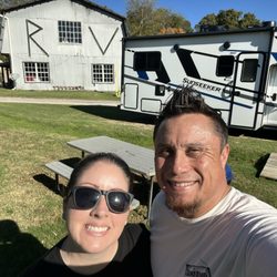 Texas Rose R V Park - Texas Rose Rv Park main building