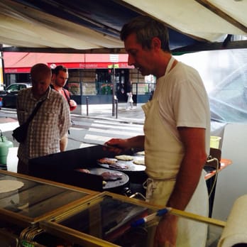 Marché Raspail - Potato pancakes!! - Farmers Market Near Me - Paris, 75 Marché Raspail - Potato pancakes!! - Farmers Market Near Me - Paris, 75