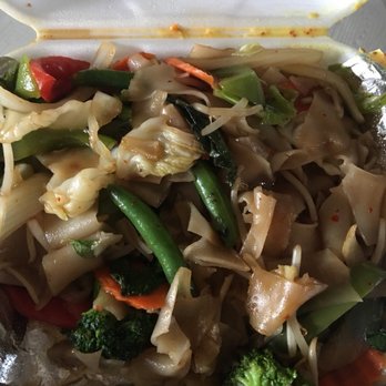 Molly's Thai Ban - Drunken Noodles w Veggies - Thai Near Me - Phoenix, Arizona Molly's Thai Ban - Drunken Noodles w Veggies - Thai Near Me - Phoenix, Arizona