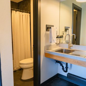 Gravity Haus Winter Park - Standard Bathroom at Gravity Haus Winter Park - Hotels & Travel Near Me - Winter Park, Colorado Gravity Haus Winter Park - Standard Bathroom at Gravity Haus Winter Park - Hotels & Travel Near Me - Winter Park, Colorado
