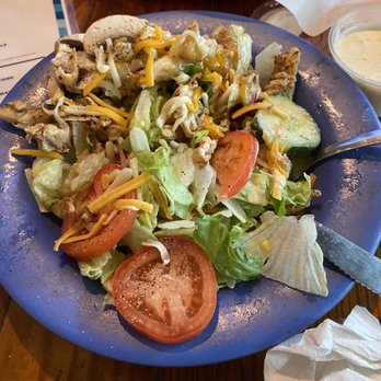 Bummz Beach Cafe - Grilled Chicken Salad - Cafes Near Me - Myrtle Beach, South Carolina