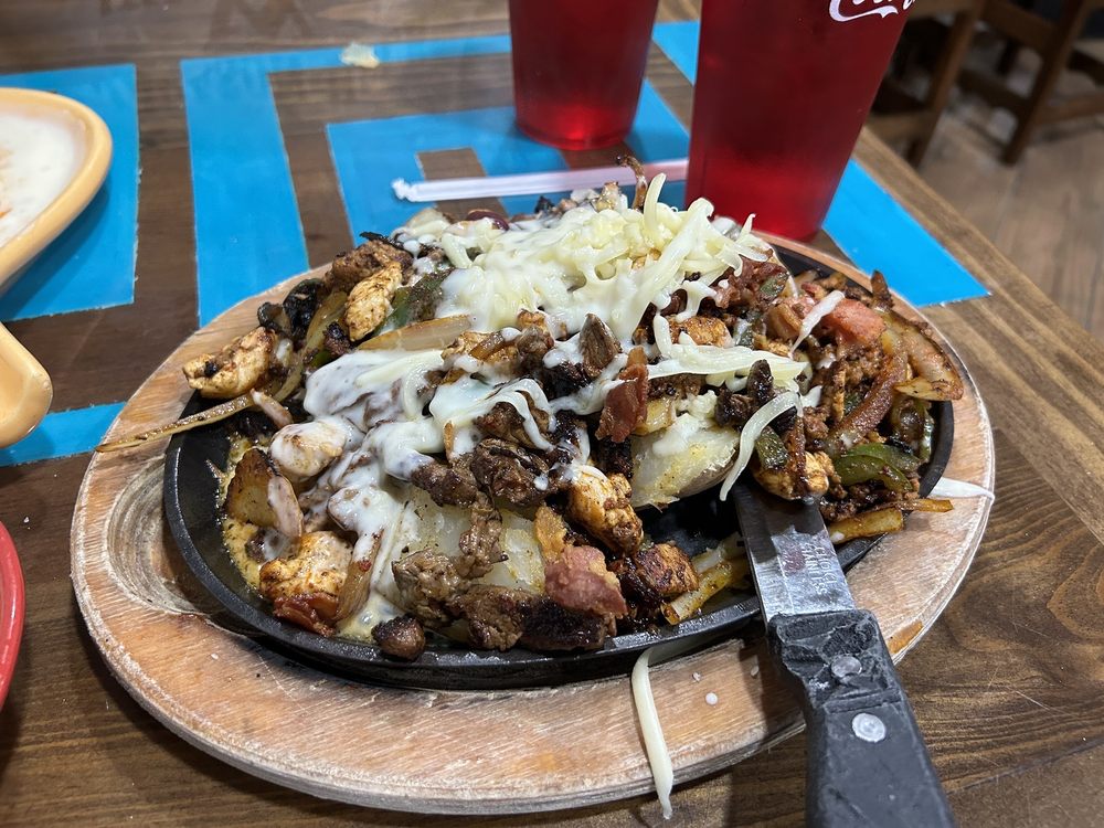 El Rincon Tacos & Grill