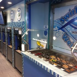 20 Degrees Frozen Yogurt Lounge