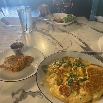 Breakfast At Barneys - Queen City Shrimp and Grits - Breakfast & Brunch Near Me - Atlanta, Georgia Breakfast At Barneys - Queen City Shrimp and Grits - Breakfast & Brunch Near Me - Atlanta, Georgia
