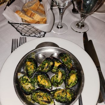 La Chaumiere - Moules Provencąle (mussels in garlic butter with bread) - French Near Me - Washington, DC, District of Columbia La Chaumiere - Moules Provencąle (mussels in garlic butter with bread) - French Near Me - Washington, DC, District of Columbia