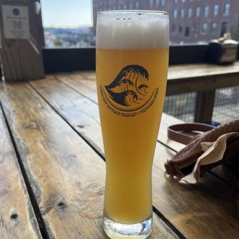 Camp Pennant - Hefeweizen - Brewpubs Near Me - Portland, Maine