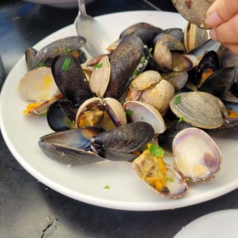 Sotto Mare - Mussel/Clam Steamers Combo $31 - 09/11/2026 - Seafood Near Me - San Francisco, California