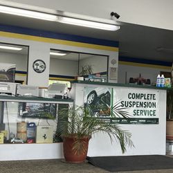 Qual-A-Ty Auto Care - Lobby