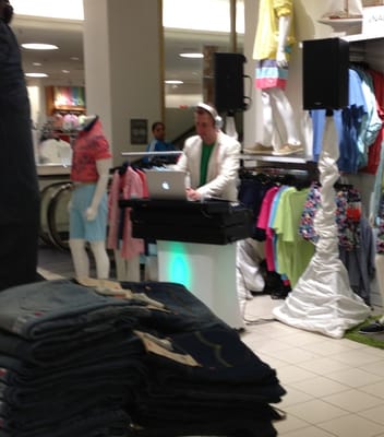 Macy's by null