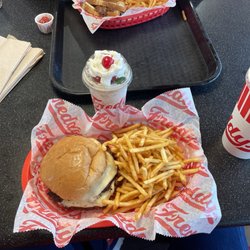 Freddy's Frozen Custard & Steakburgers