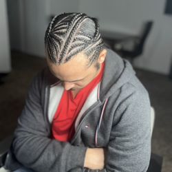 Men's styles
I have definitely came a long way #lovewhatyoudodowhatyoulove #booknikkithestylist #916braidstyles