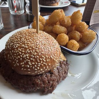 Bread Meats Bread - Burgers Near Me - Edinburgh, EDH