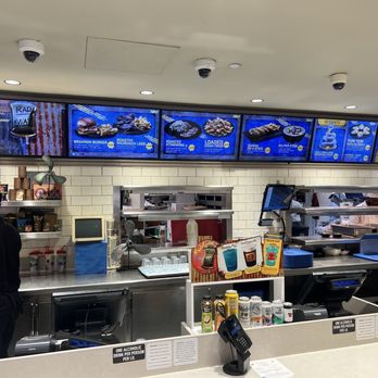 Hollywood & Dine - Order Counter - Specialty Food Near Me - Universal City, California