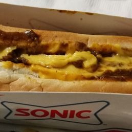 Chilli Cheese Hot Dogs