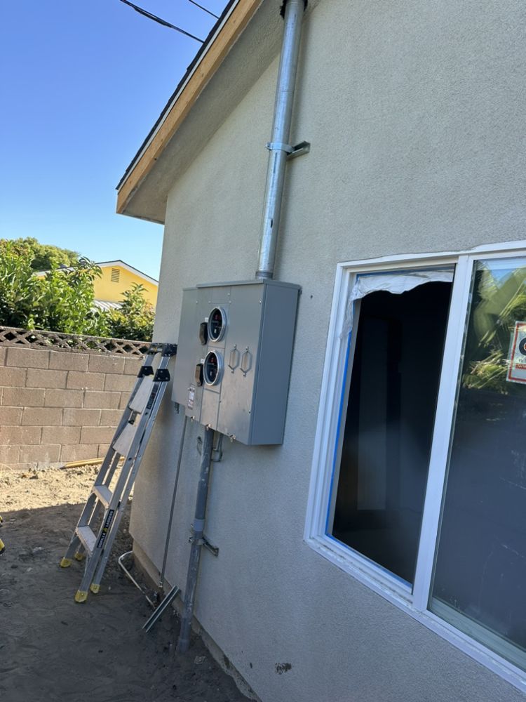 Slide of Q BUILDERS