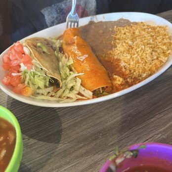 Cocina Serrano y Cantina - Combination with chicken enchilada and crispy beef taco - Mexican Near Me - Rancho Cucamonga, California Cocina Serrano y Cantina - Combination with chicken enchilada and crispy beef taco - Mexican Near Me - Rancho Cucamonga, California
