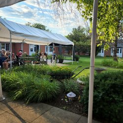 Care-Age Of Brookfield - The courtyard