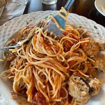 Noli's Vite - Active eating photo! - Pizza Near Me - New Braunfels, Texas