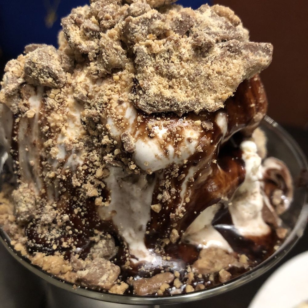 110 Grill - Peanut Butter Cascade - New American Near Me - Worcester, Massachusetts 110 Grill - Peanut Butter Cascade - New American Near Me - Worcester, Massachusetts