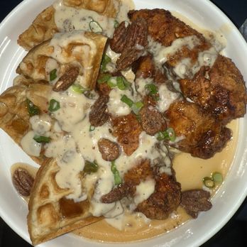 Maggie's Farm - Chicken & Waffle Brunch (Delicious) - New American Near Me - Baltimore, Maryland