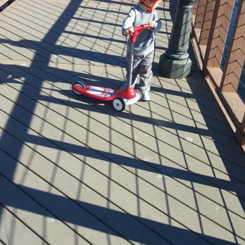Bridgeport Marketplace - Stopping to look at the ducks! - Shopping Centers Near Me - Valencia, California