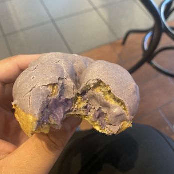 Beard Papa's - Ube cream puff with Ube filling - Desserts Near Me - Tracy, California