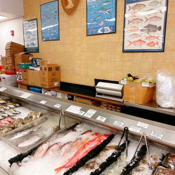 Oki's Seafood Corner - Seafood Near Me - Kahului, Hawaii