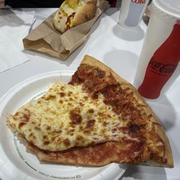 Pizza and hot dog before shopping