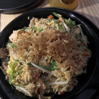 Yunta Nikkei - Arroz Chaufa - flavorful, and a sizable portion - Peruvian Near Me - Charlotte, North Carolina Yunta Nikkei - Arroz Chaufa - flavorful, and a sizable portion - Peruvian Near Me - Charlotte, North Carolina