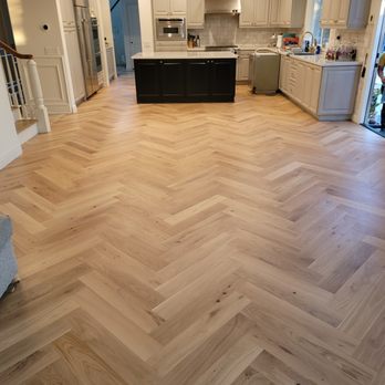 Universal Floor Covering - Flooring Near Me - San Dimas, California Universal Floor Covering - Flooring Near Me - San Dimas, California
