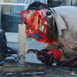 Airgas Store - Lincoln Electric training day at Airgas Northridge