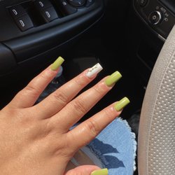 Nail & Tonic