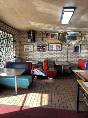 Bully's Soul Food Restaurant by null