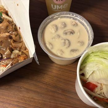 Amarin Thai Cuisine - Pad kee mao 19.99, tom kha 18.99, papaya salad 17.99 - Thai Near Me - Mountain View, California