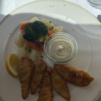 Hotel Pilatus-Kulm - Fish and tartar sauce - Hotels Near Me - Hergiswil, NW
