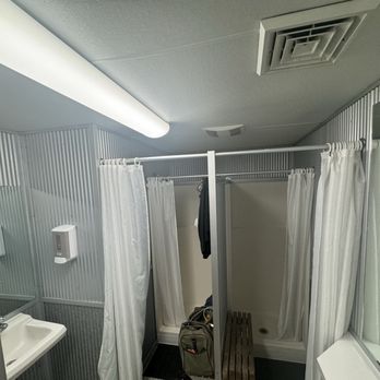 Yellowstone River Campgrounds - 2 showers available near the main office - Campgrounds Near Me - Billings, Montana
