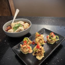 Xian Sushi and Noodle - Spicy lobster dumplings & Spicy Chili Wontons (6 Pcs)