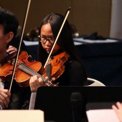 First Presbyterian Church of Upland - Violinist enjoying the concert
