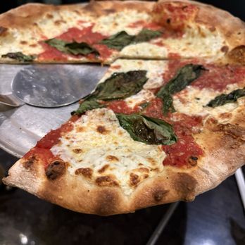 Grimaldi's Pizzeria - Margherita Pizza - Pizza Near Me - El Paso, Texas Grimaldi's Pizzeria - Margherita Pizza - Pizza Near Me - El Paso, Texas